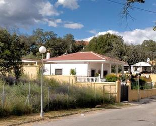 Vista exterior de Casa o xalet en venda en  Sevilla Capital amb Aire condicionat, Calefacció i Jardí privat