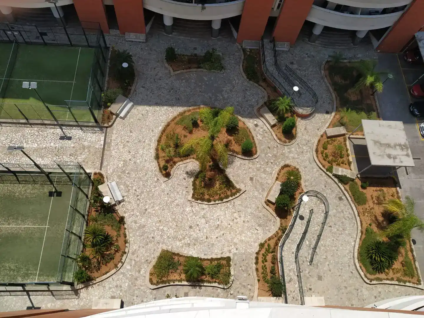 Terrasse von Wohnung zur Miete in  Sevilla Capital mit Klimaanlage und Schwimmbad