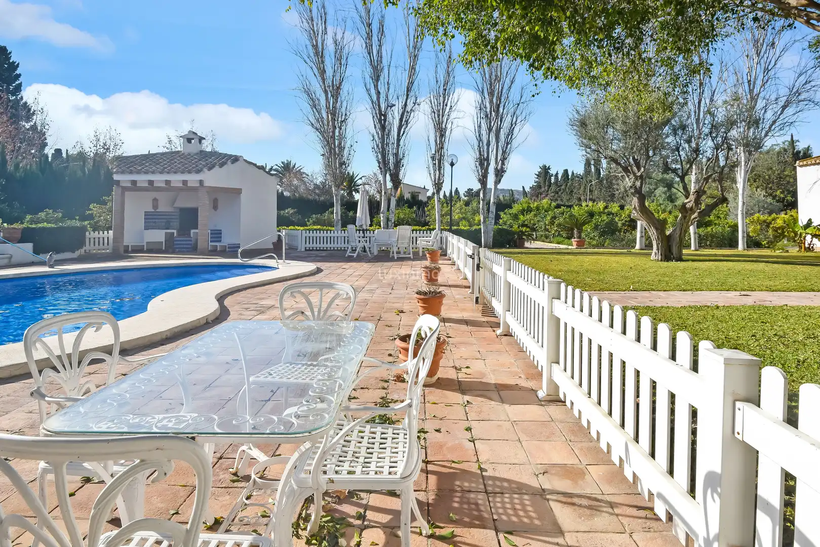 Jardí de Casa o xalet en venda en Alicante / Alacant amb Calefacció, Terrassa i Traster
