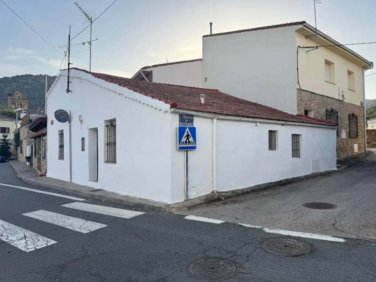 Exterior view of Houses for sale in Gargantilla del Lozoya  with Heating and Furnished
