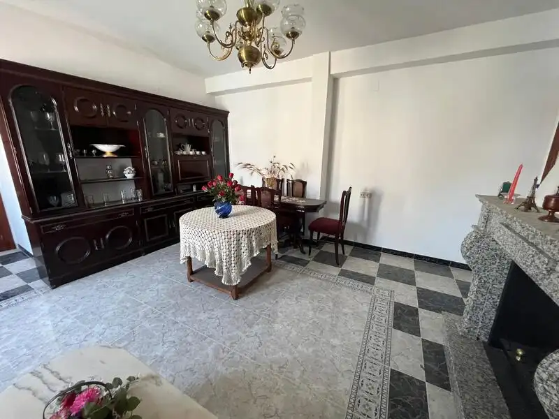 Sala de estar de Finca rústica en venta en Huesa con Calefacción, Jardín privado y Terraza