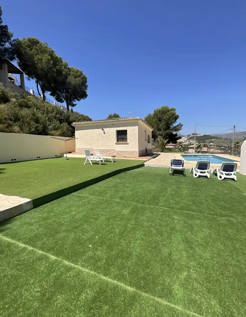 Casa con jardín en venta en Canuta