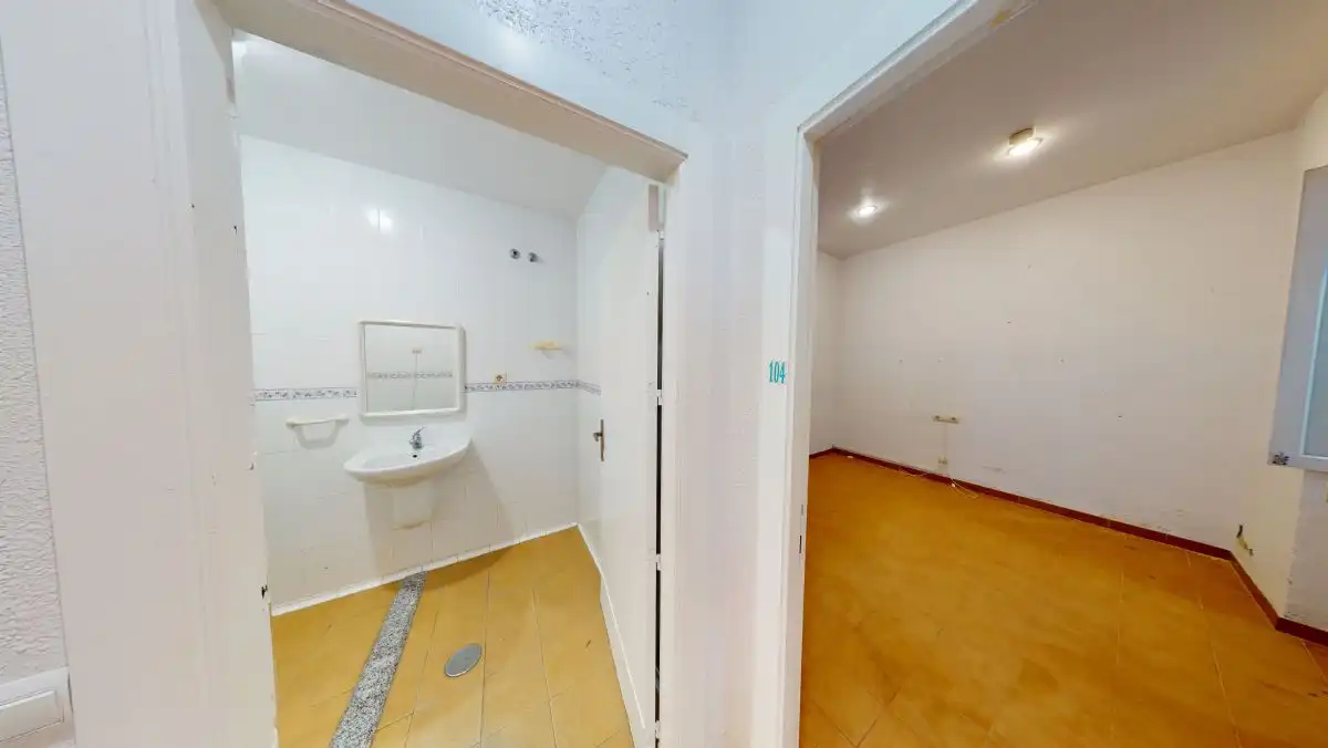 Houses for sale in Sevilla  with Air Conditioner, Terrace and Balcony