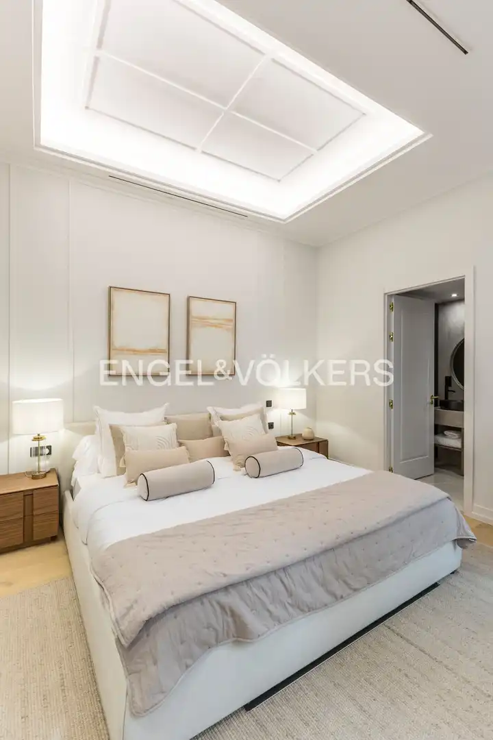 Schlafzimmer von Wohnung zum Verkauf in Madrid mit Klimaanlage, Heizung und Möbliert