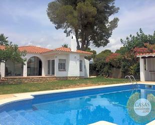 Piscina de Casa o xalet en venda en L'Ametlla de Mar  amb Jardí privat, Terrassa i Piscina