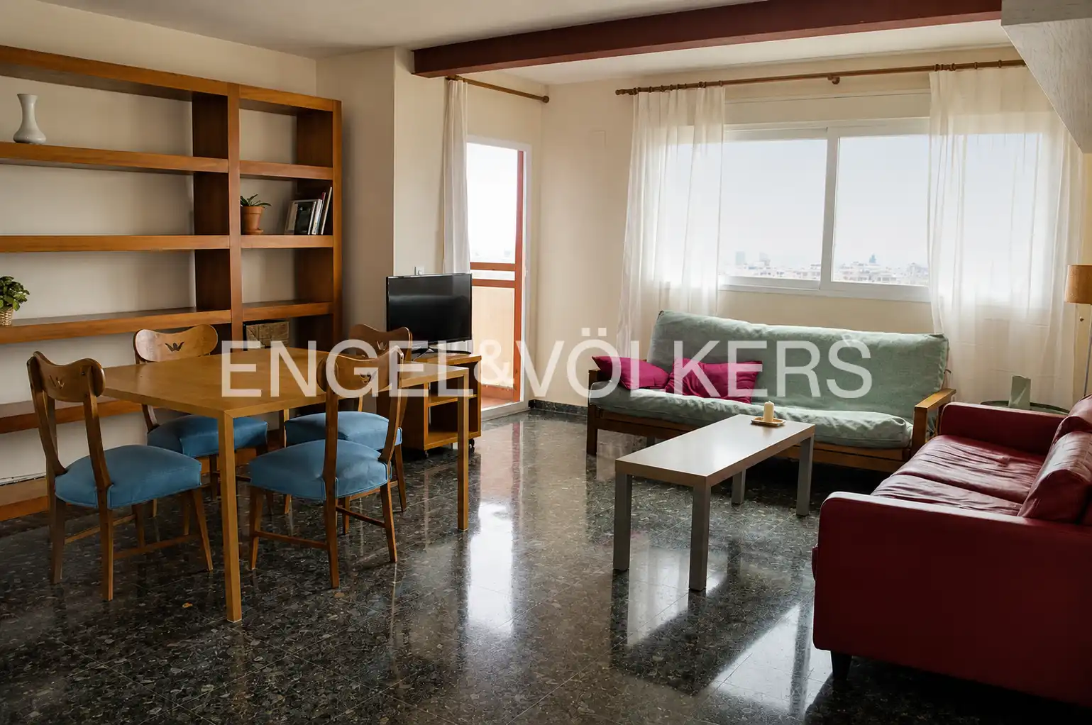 Living room of Flat for rent in Valencia  with Heating, Furnished and Balcony