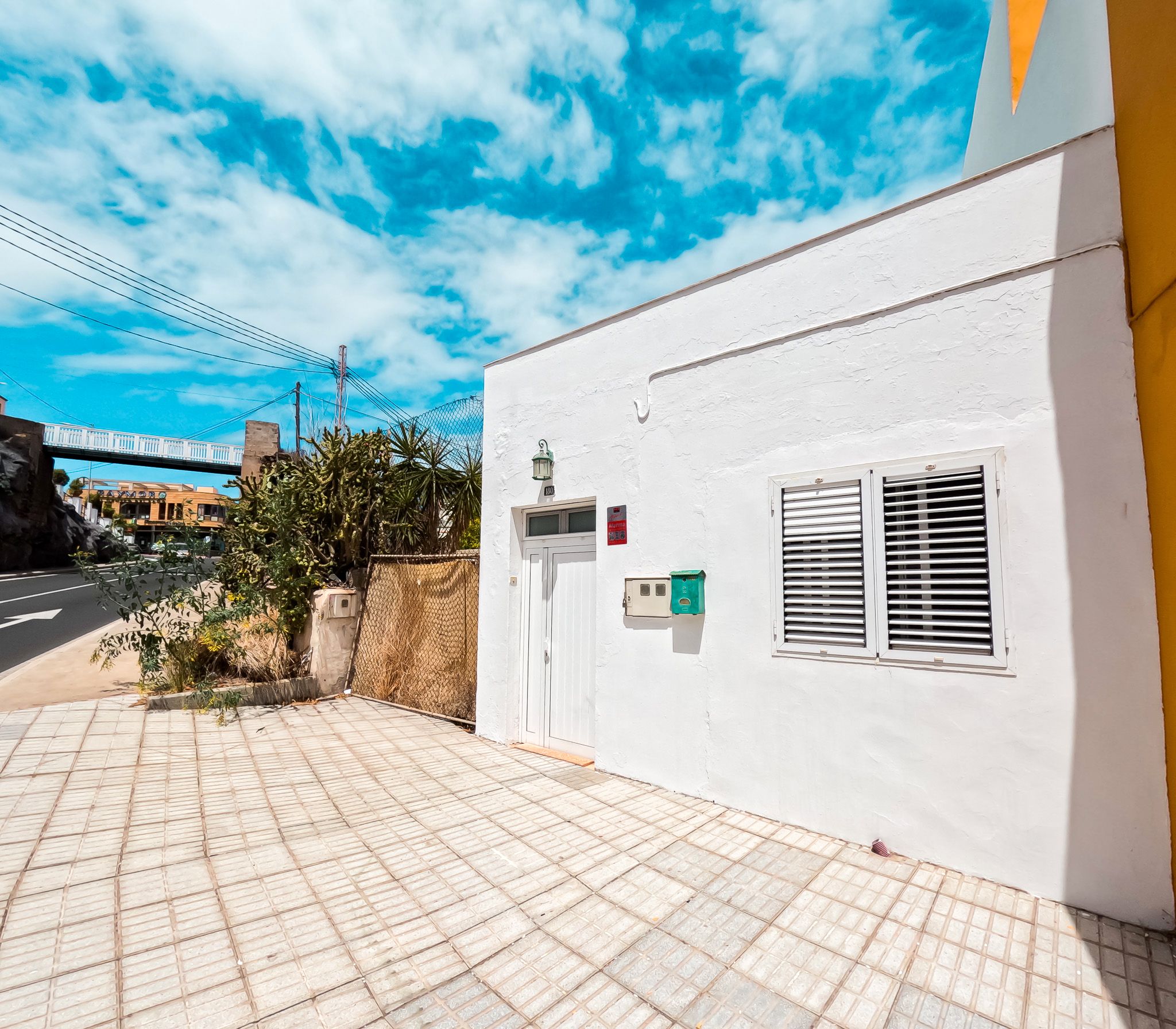 Vista exterior de Casa o xalet en venda en Gáldar amb Jardí privat