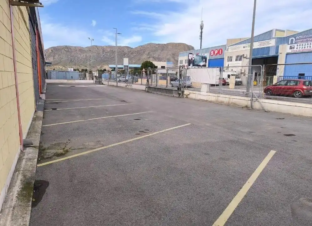 Fabrikhallen zur Miete in Calle Bonanza, 19, Pla de la Vallonga