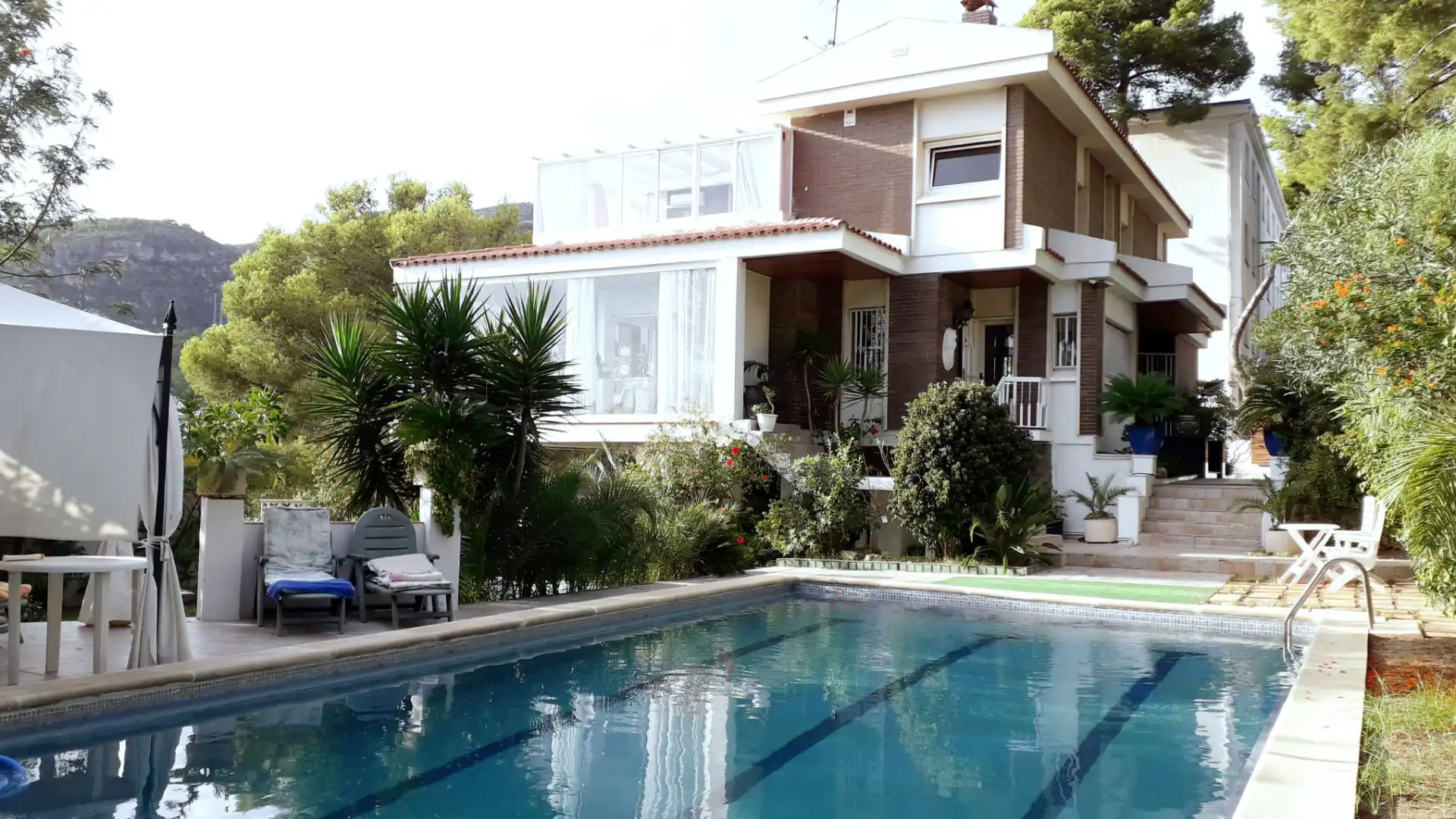 Piscina de Casa o xalet en venda en Castelldefels amb Aire condicionat, Calefacció i Jardí privat