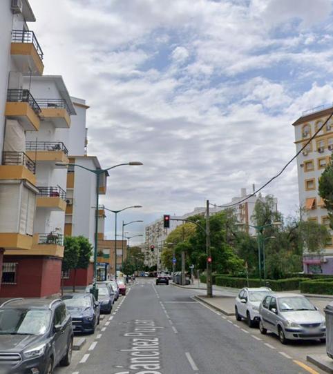 Photo 2 of Flat for sale in El Torrejón - El Cerezo, Sevilla