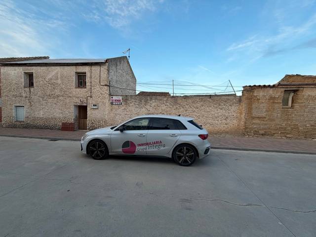 Casa-chalet en Venta en Calle San Martín en Valoria la Buena