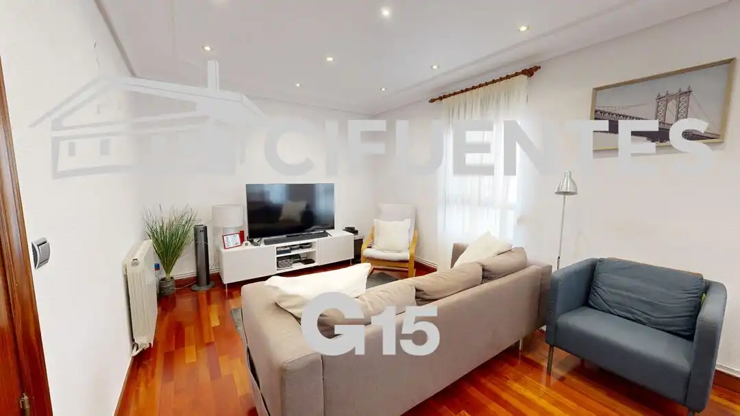 Sala de estar de Piso en venta en Donostia - San Sebastián  con Calefacción, Trastero y Balcón
