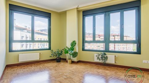 Foto 3 de Piso en venta en Oviedo - Pz Puerta de Europa, 1, HUCA - La Cadellada, Oviedo