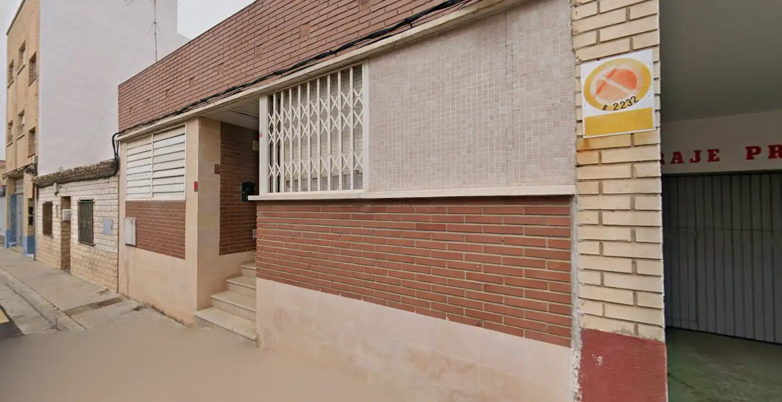 Vista exterior de Casa o xalet en venda en Zaragoza