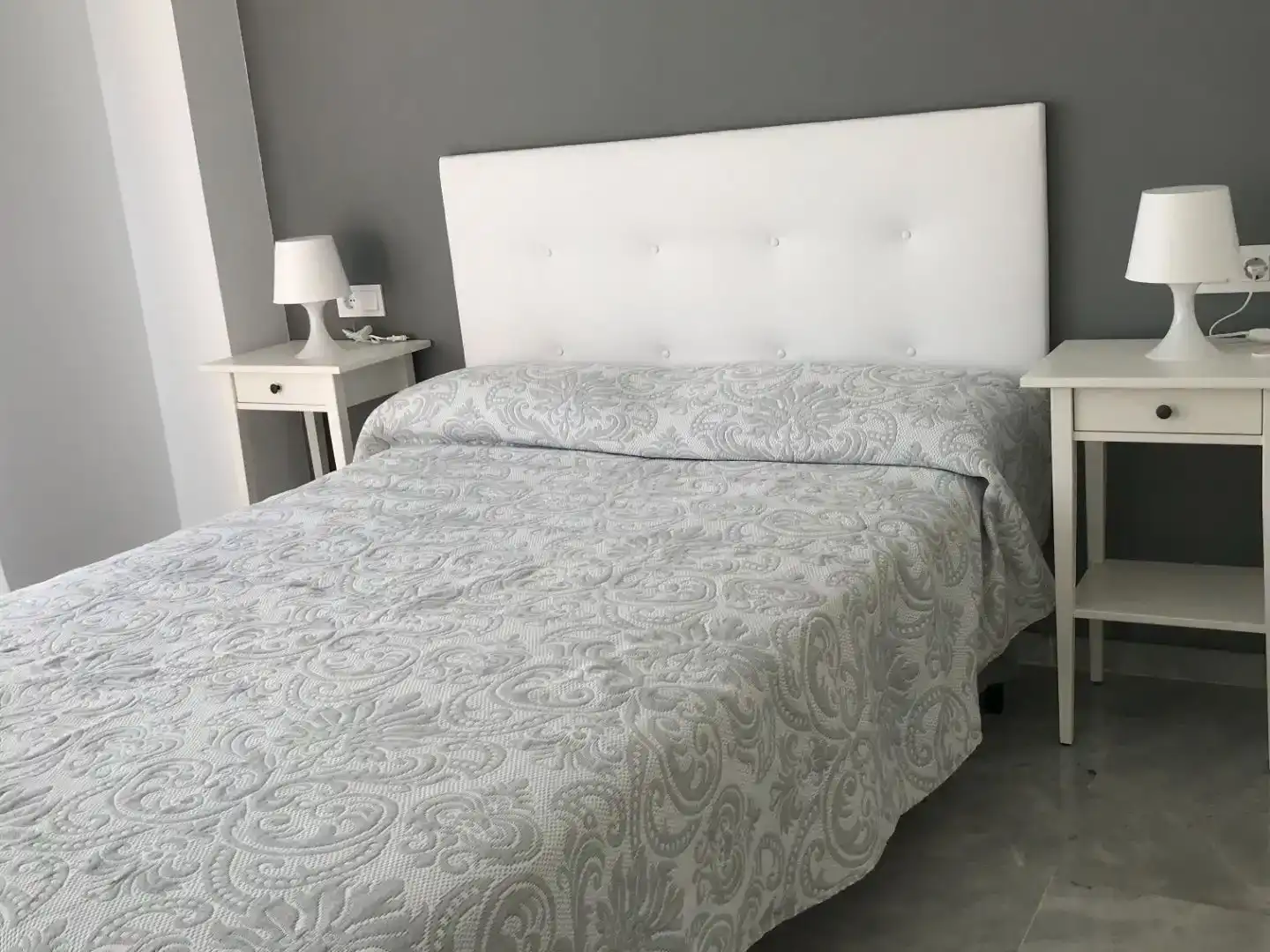 Dormitori de Apartament en venda en Rota amb Piscina i Balcó