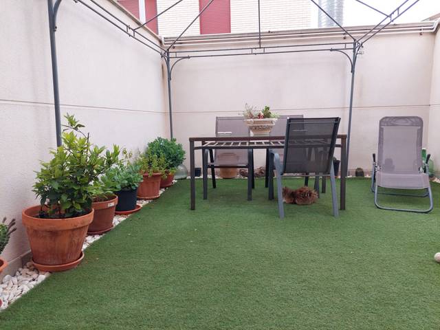 Casa adosada en Venta en Facultad de Medicina