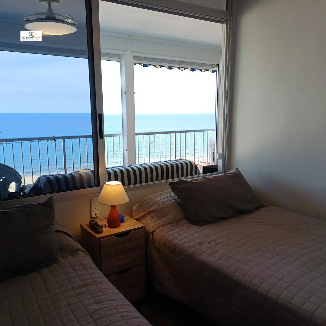 Habitación de Apartamento en venta en Alicante / Alacant con Aire acondicionado y Piscina comunitaria