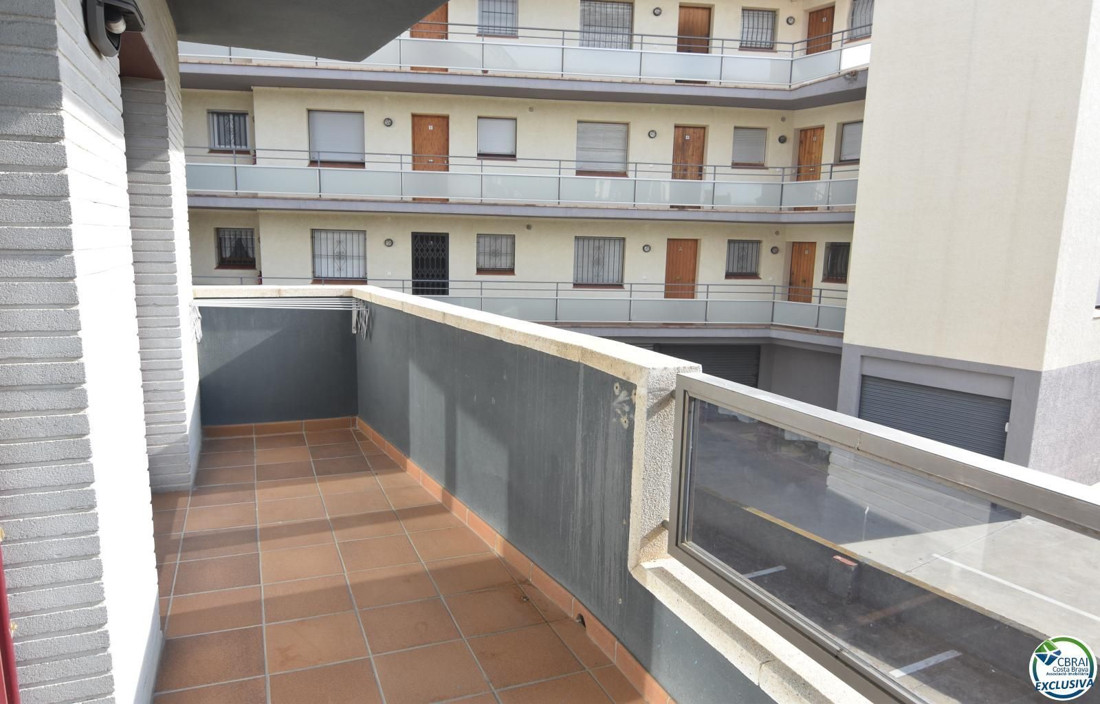 Apartamento en venta en CL DE P CALDERON DE LA BARCA, Salatar