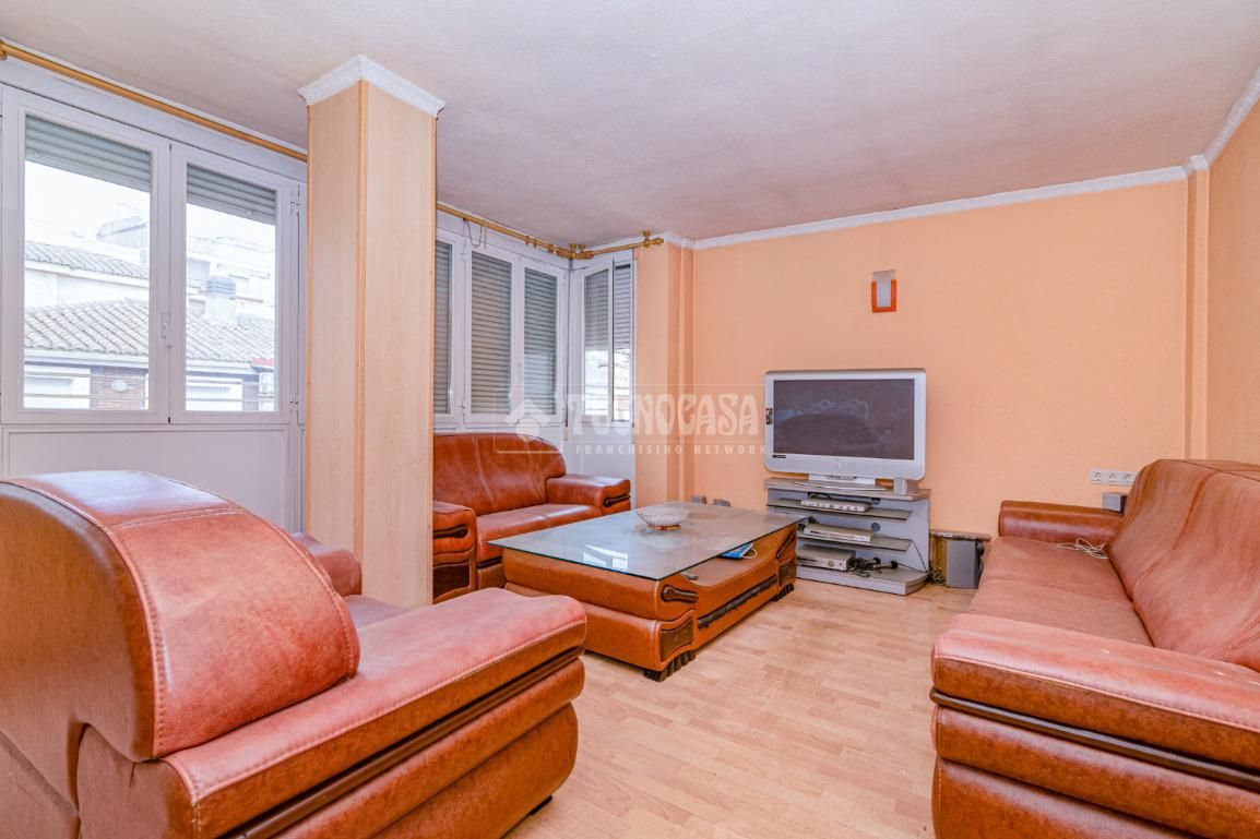 Living room of Flat for sale in  Granada Capital  with Heating