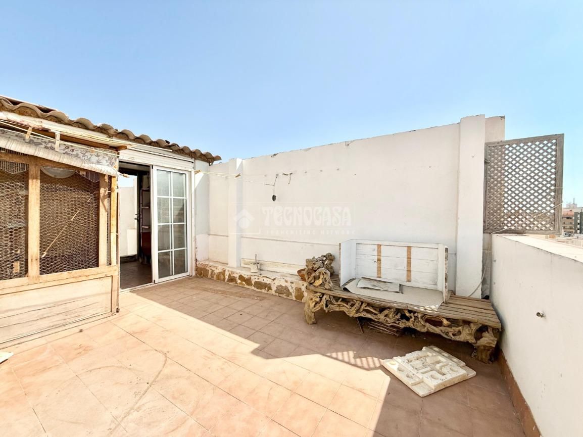 Terrassa de Casa o xalet en venda en  Almería Capital