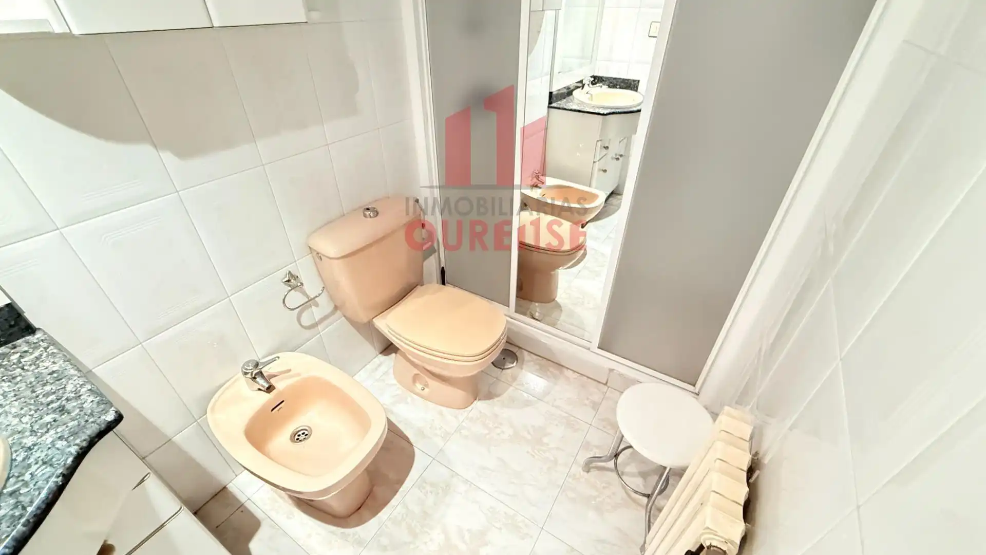 Bathroom of Flat for rent in Ourense Capital   with Furnished