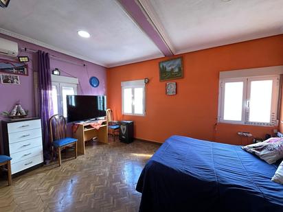 Bedroom of Flat for sale in  Madrid Capital  with Air Conditioner, Heating and Terrace