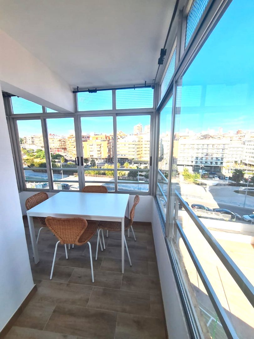 Terrassa de Pis en venda en Benidorm amb Moblat i Piscina comunitària