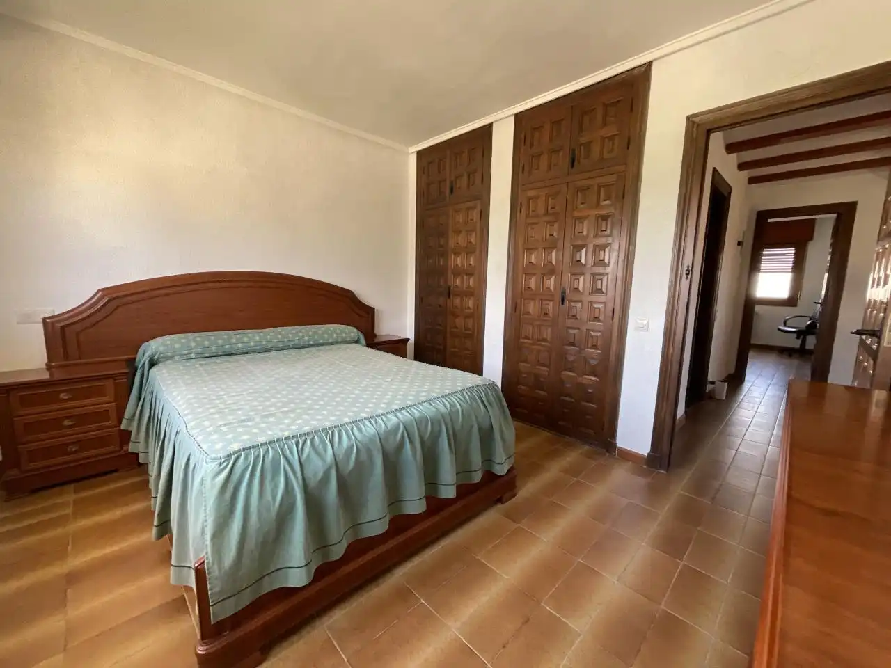 Dormitori de Casa o xalet en venda en Castañares de Rioja amb Calefacció, Jardí privat i Parquet