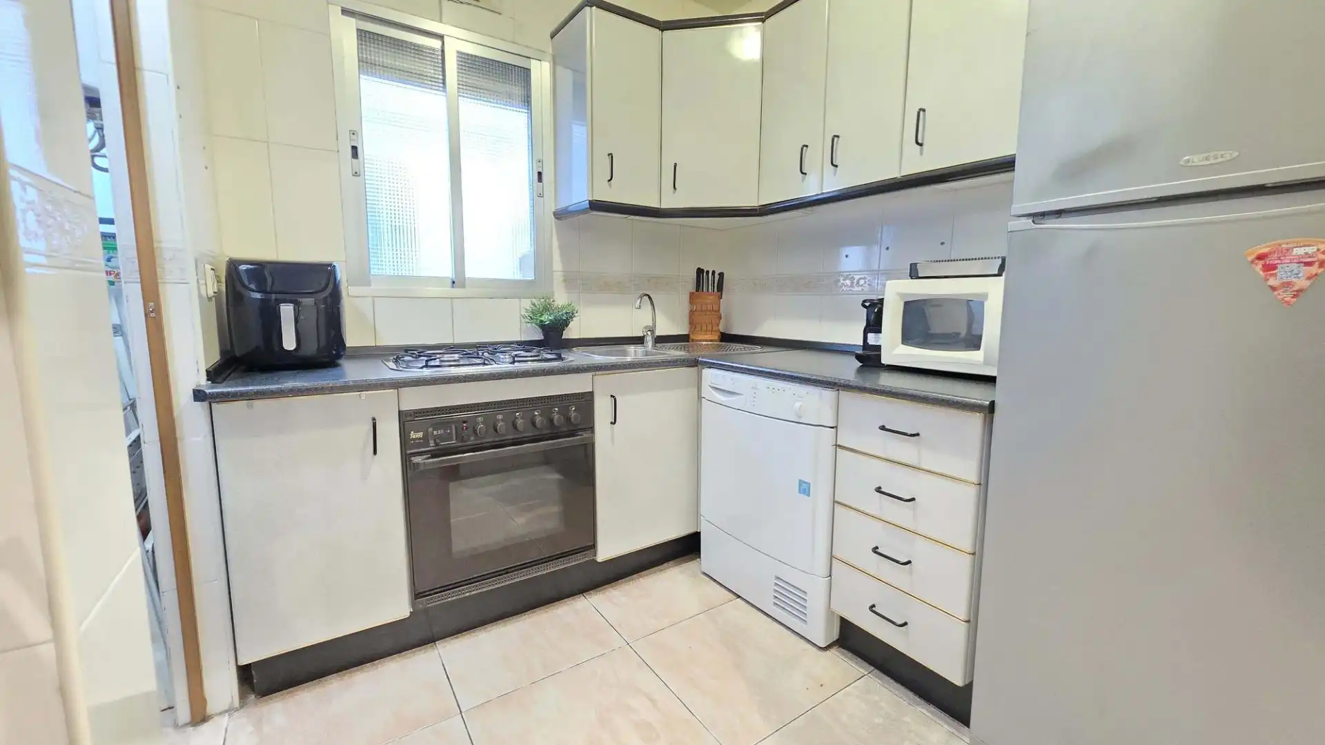 Cocina de Ático en venta en Belén - San Roque