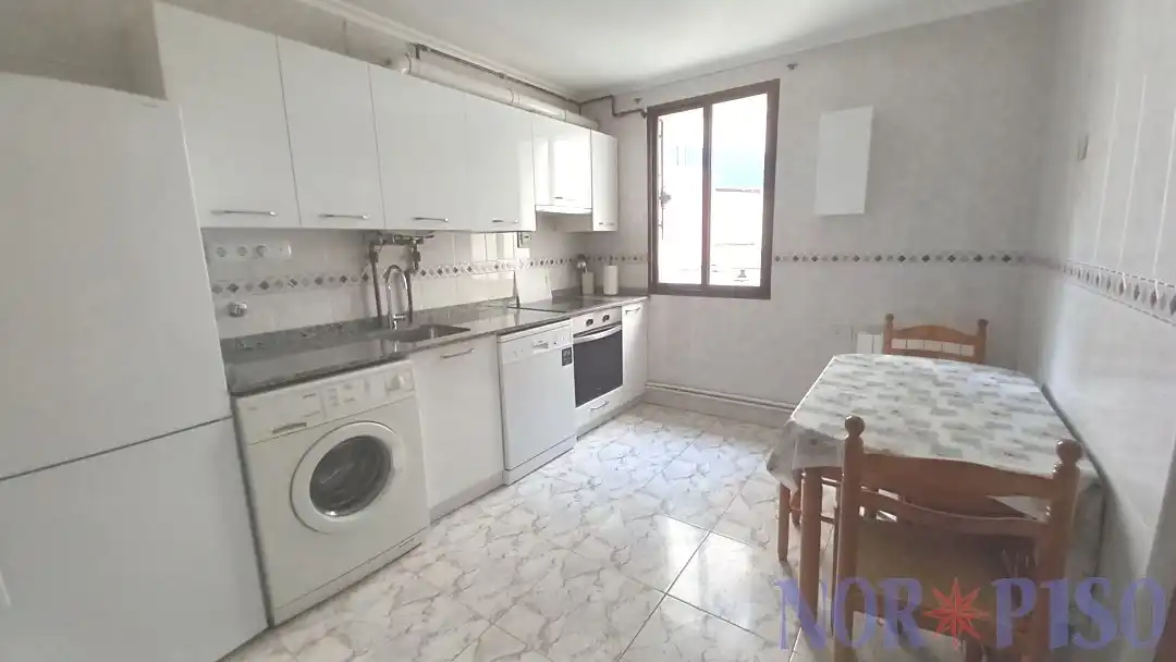 Kitchen of Flat for rent in Bilbao   with Heating, Furnished and Balcony