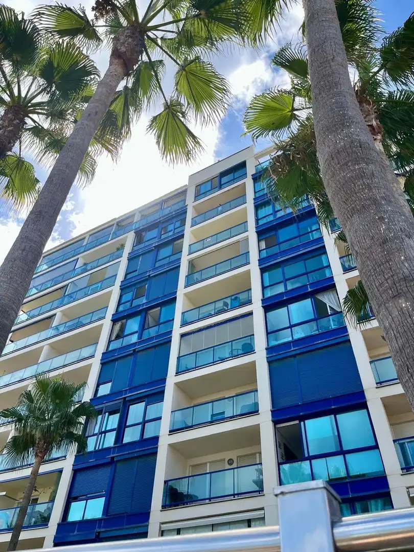 Vista exterior de Piso en venta en La Manga del Mar Menor con Terraza