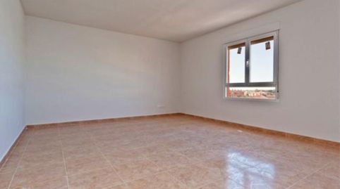 Foto 2 de Piso en venta en Lominchar, Cedillo del Condado, Toledo