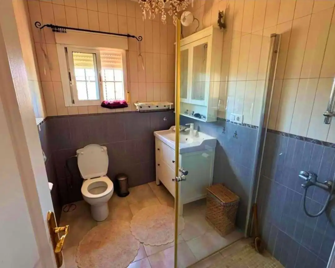 Bany de Casa o xalet en venda en Cox amb Piscina