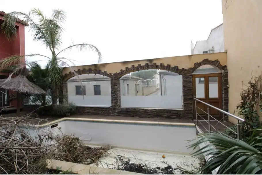 Exterior view of Flat for sale in Garriguella