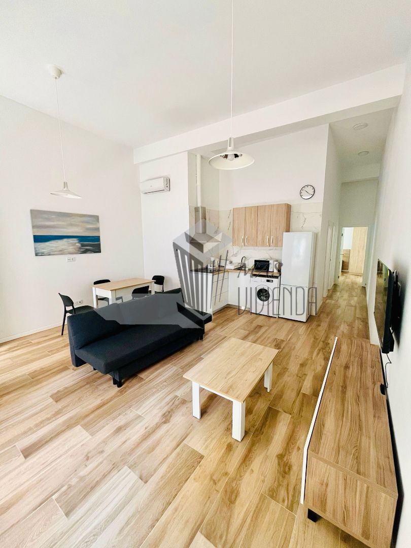 Living room of Apartment for sale in Algeciras  with Furnished