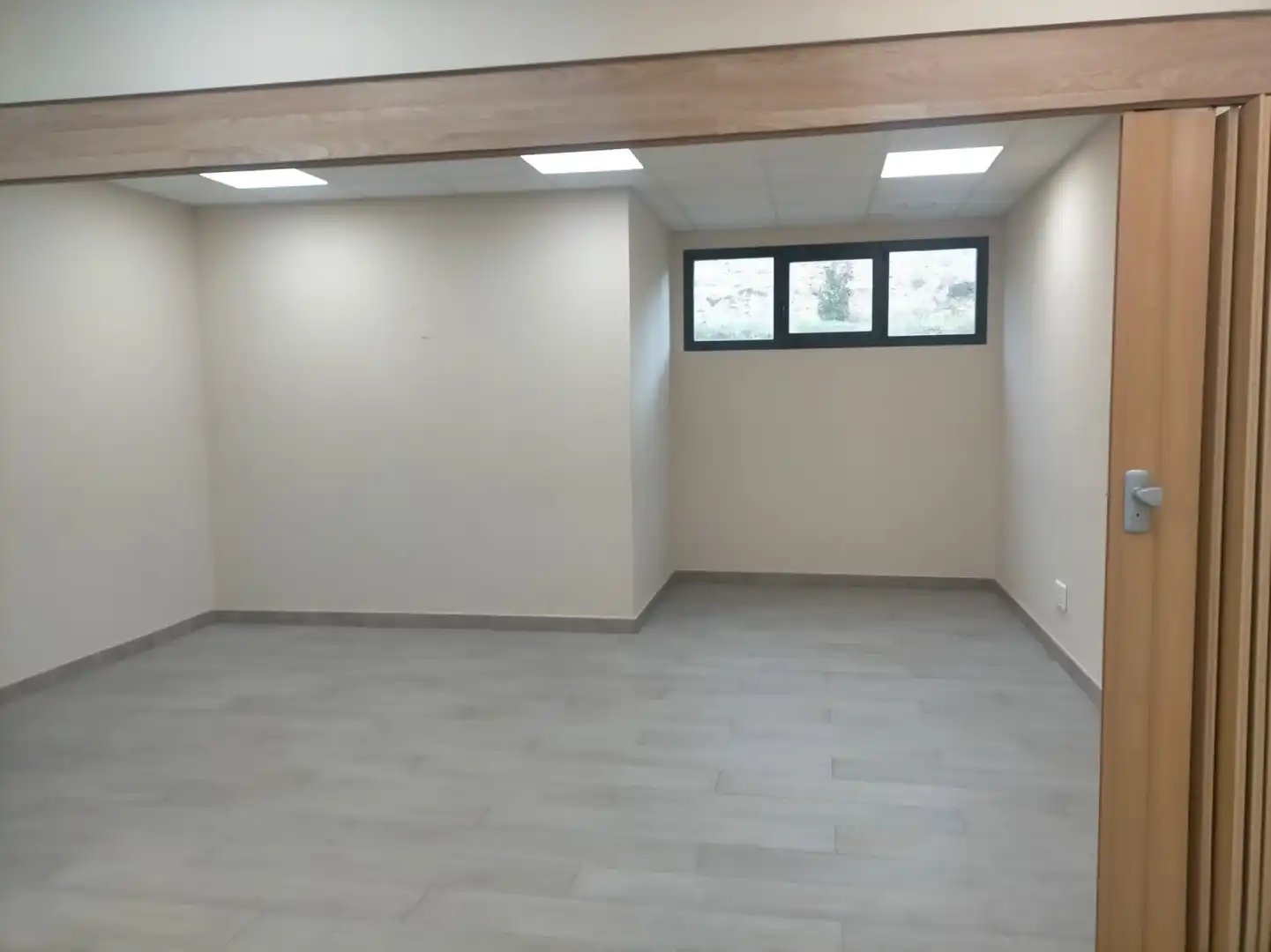 Local comercial de lloguer a Oyón-Oion, imagen 9