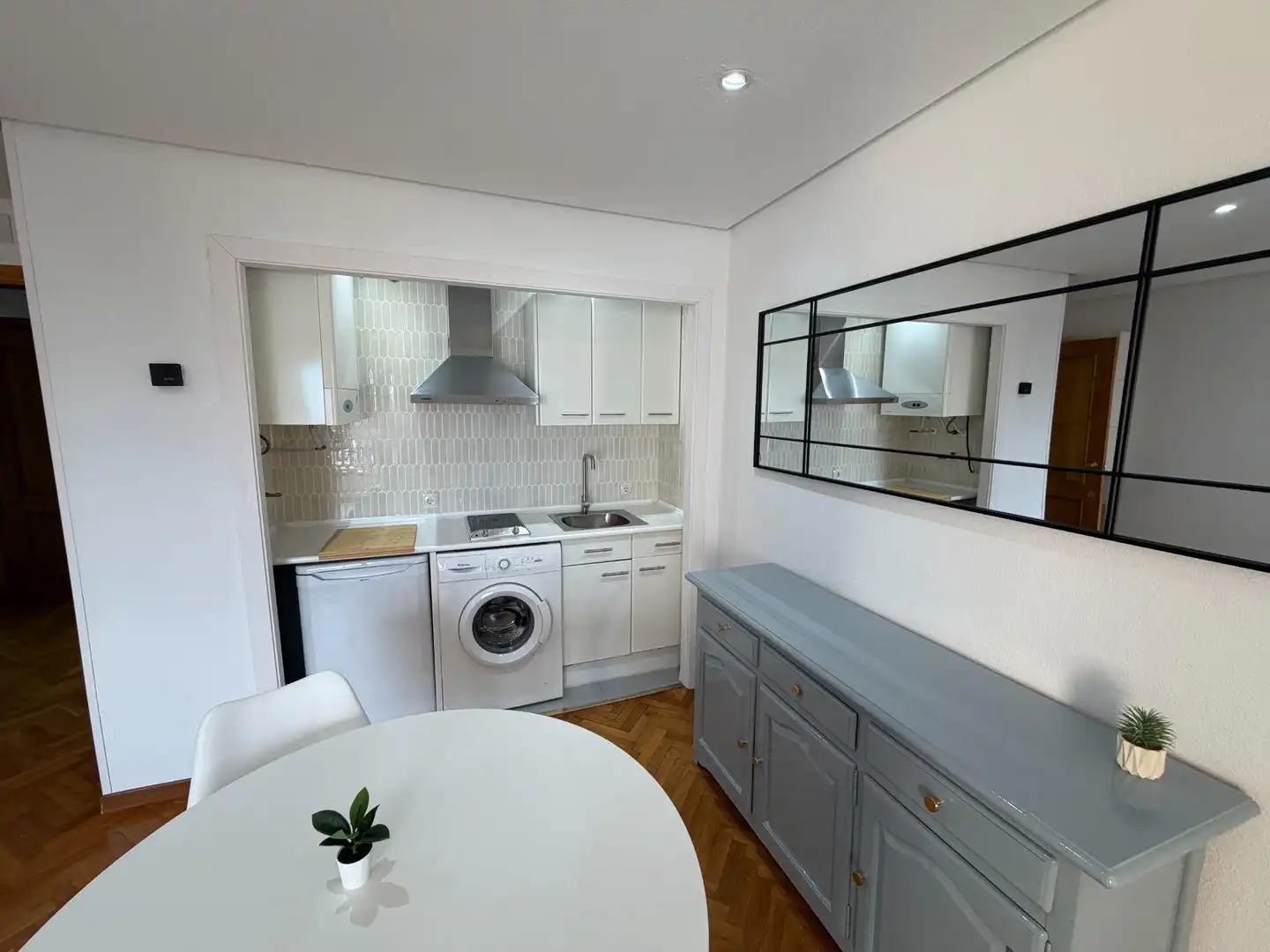 Küche von Wohnung zur Miete in Madrid mit Klimaanlage, Heizung und Parkett