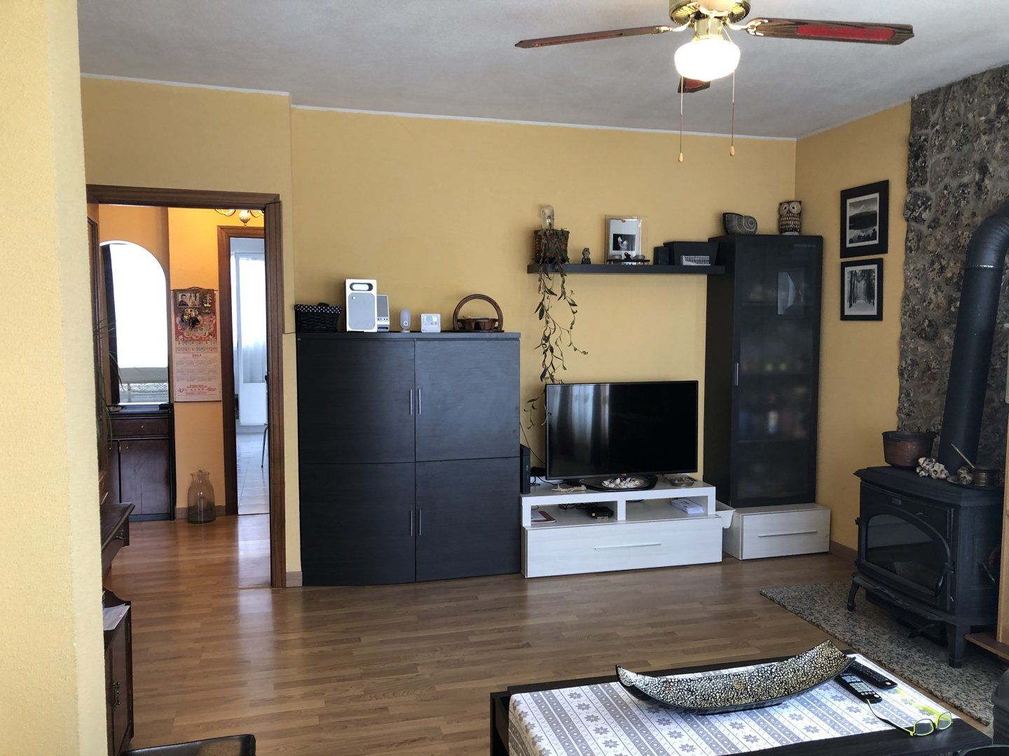 Living room of Flat for sale in La Lastrilla   with Heating, Terrace and Furnished