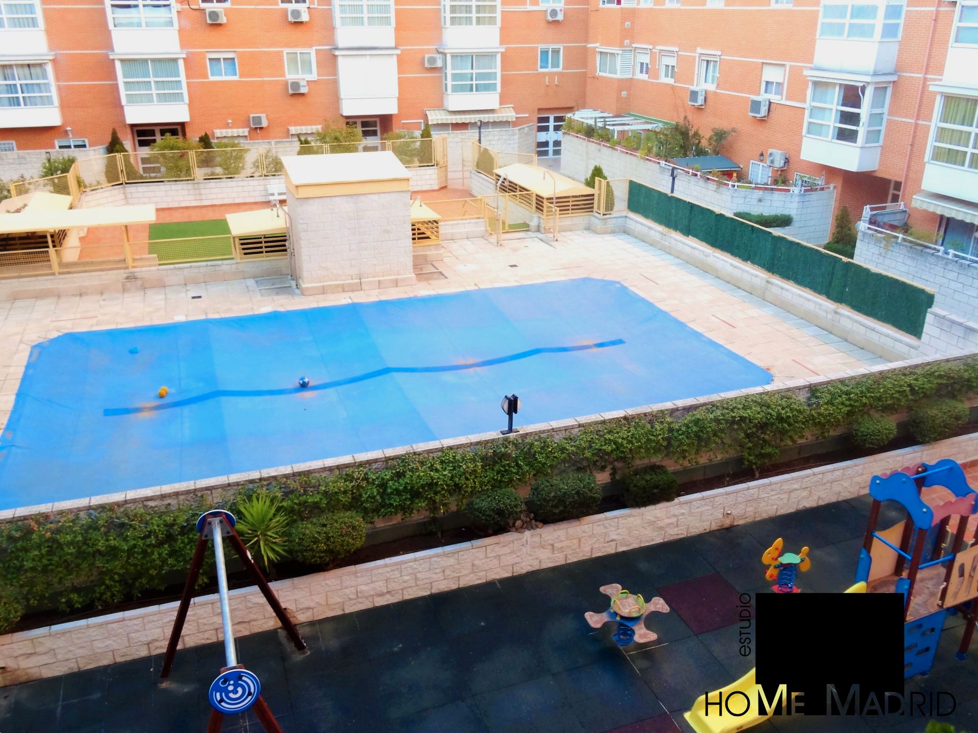 Piscina de Piso de alquiler en  Madrid Capital con Aire acondicionado, Calefacción y Trastero