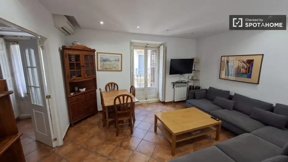 Piso con terraza en alquiler en Centro