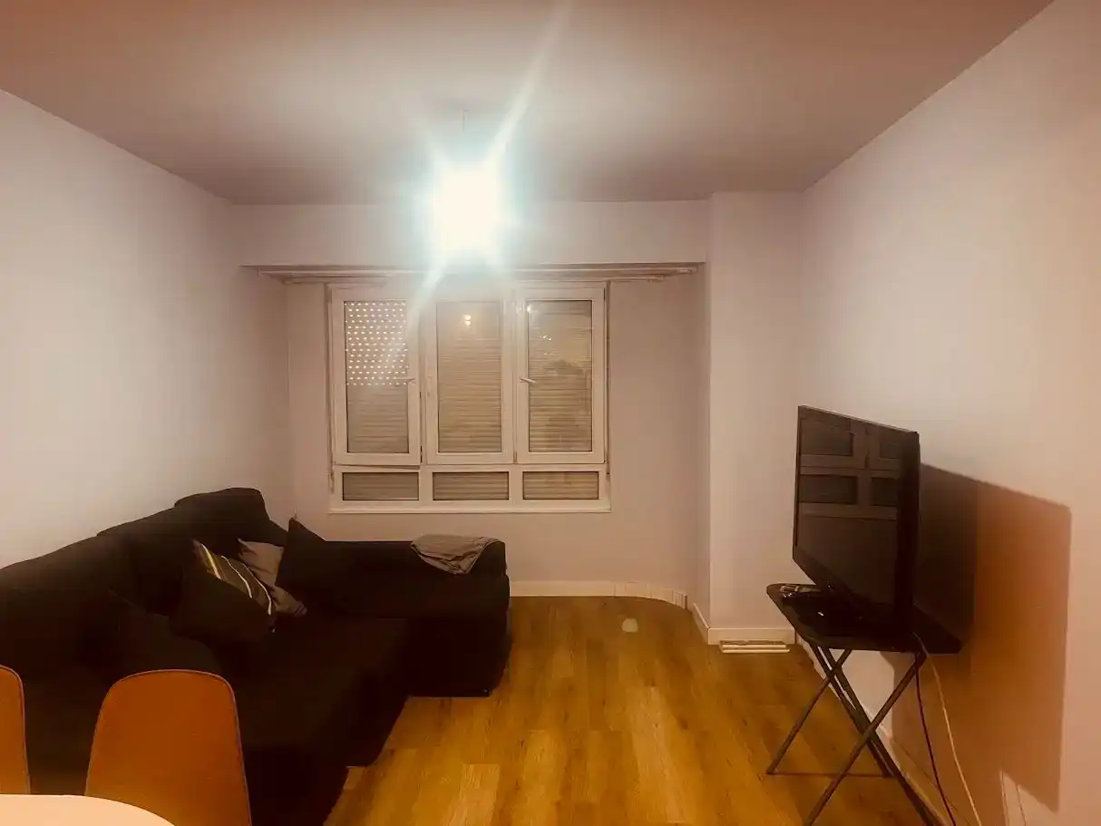 Sala de estar de Piso en venta en Muxía con Parquet y Trastero