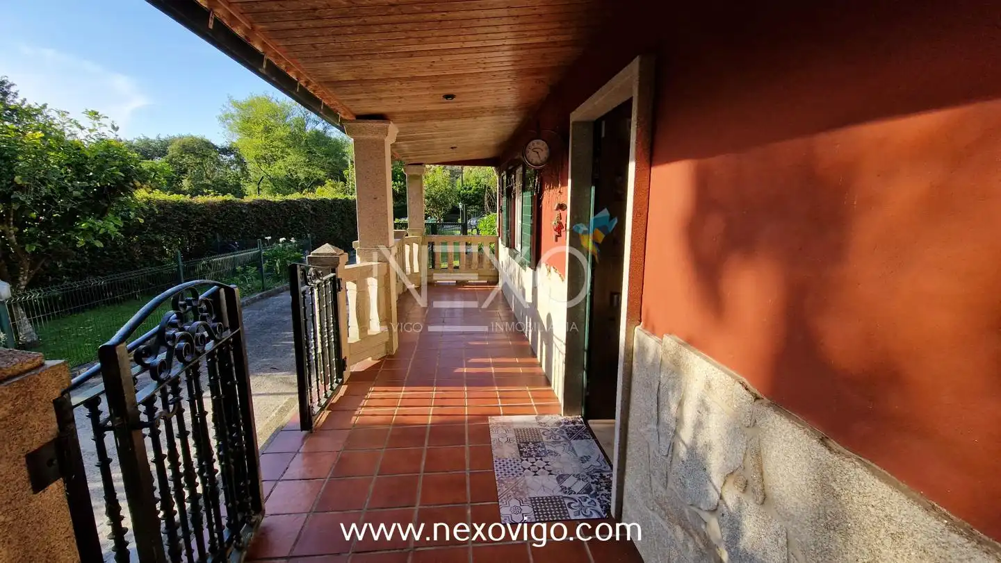 Casa o chalet en venta en Cangas  con Calefacción, Jardín privado y Piscina