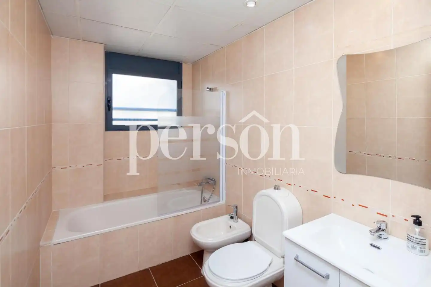 Baño de Piso de alquiler en Valencia con Aire acondicionado y Amueblado