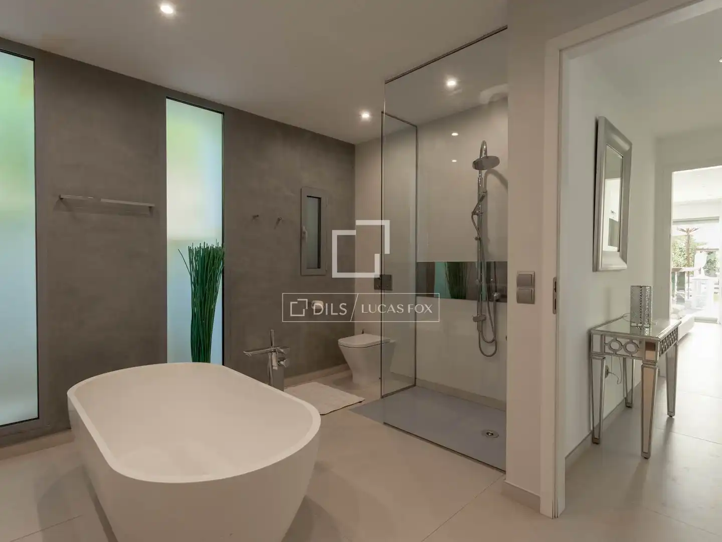 Baño de Casa o chalet en venta en Santa Eulària des Riu con Aire acondicionado, Calefacción y Jardín privado