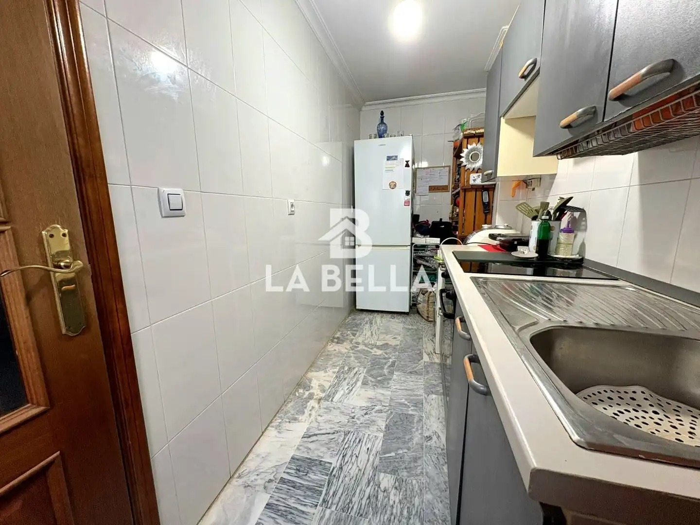 Kitchen of Houses for sale in Sevilla  with Air Conditioner and Furnished