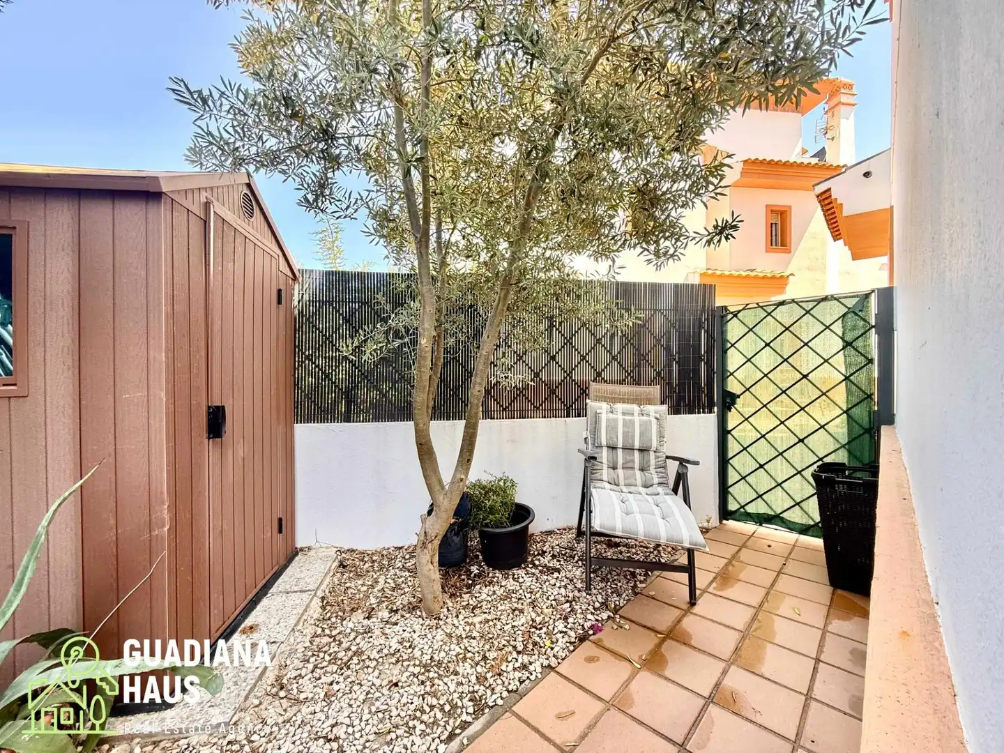 Terrassa de Casa adosada en venda en Ayamonte amb Aire condicionat, Calefacció i Jardí privat