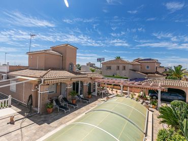 Xalet amb piscina en venda a Orihuela Costa