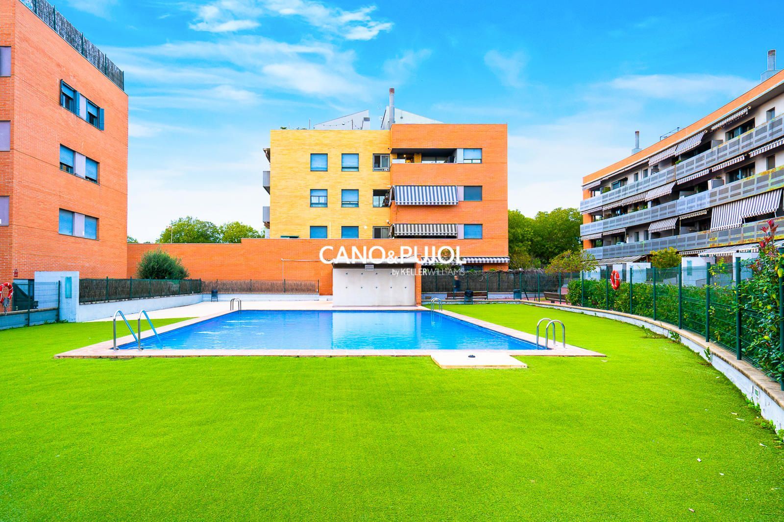 Swimming pool of Flat for sale in Santa Perpètua de Mogoda  with Air Conditioner, Heating and Terrace