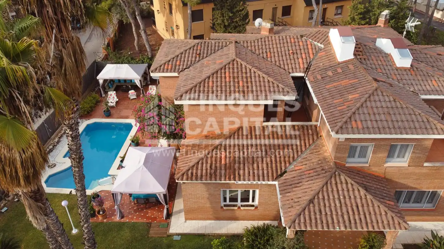 Casa amb jardí en venda a Urbanitzacions de Llevant, imagen 2