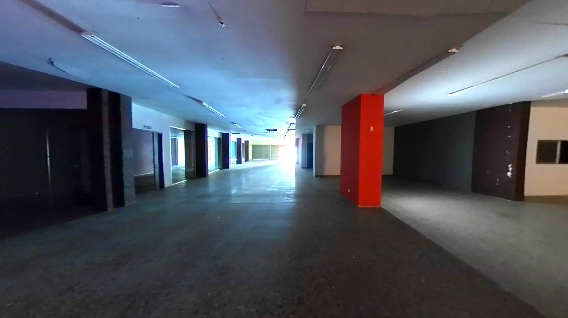 Nau industrial en venda en Viladecans